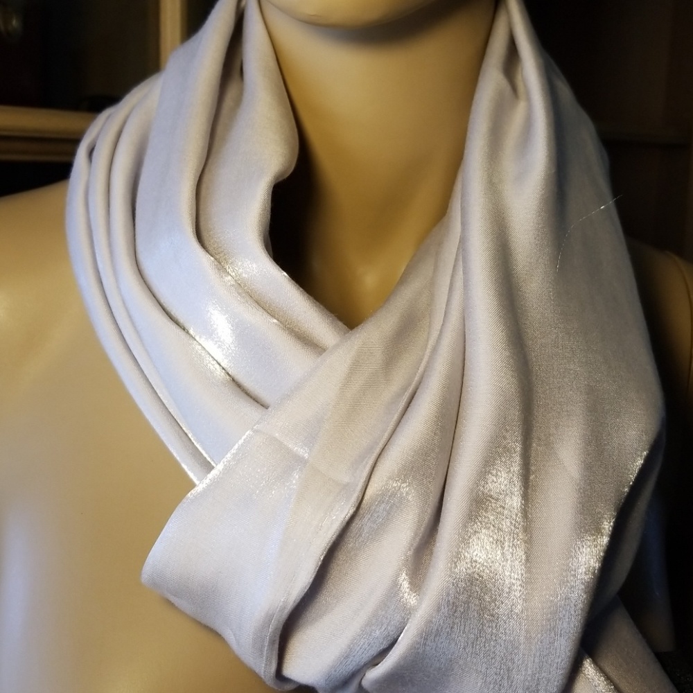 Soft lilac shimmering scarf